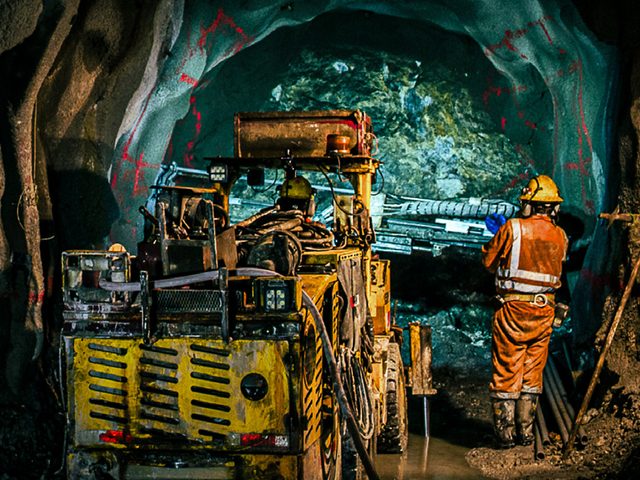 Automatización industrial para el sector minero en Ecuador